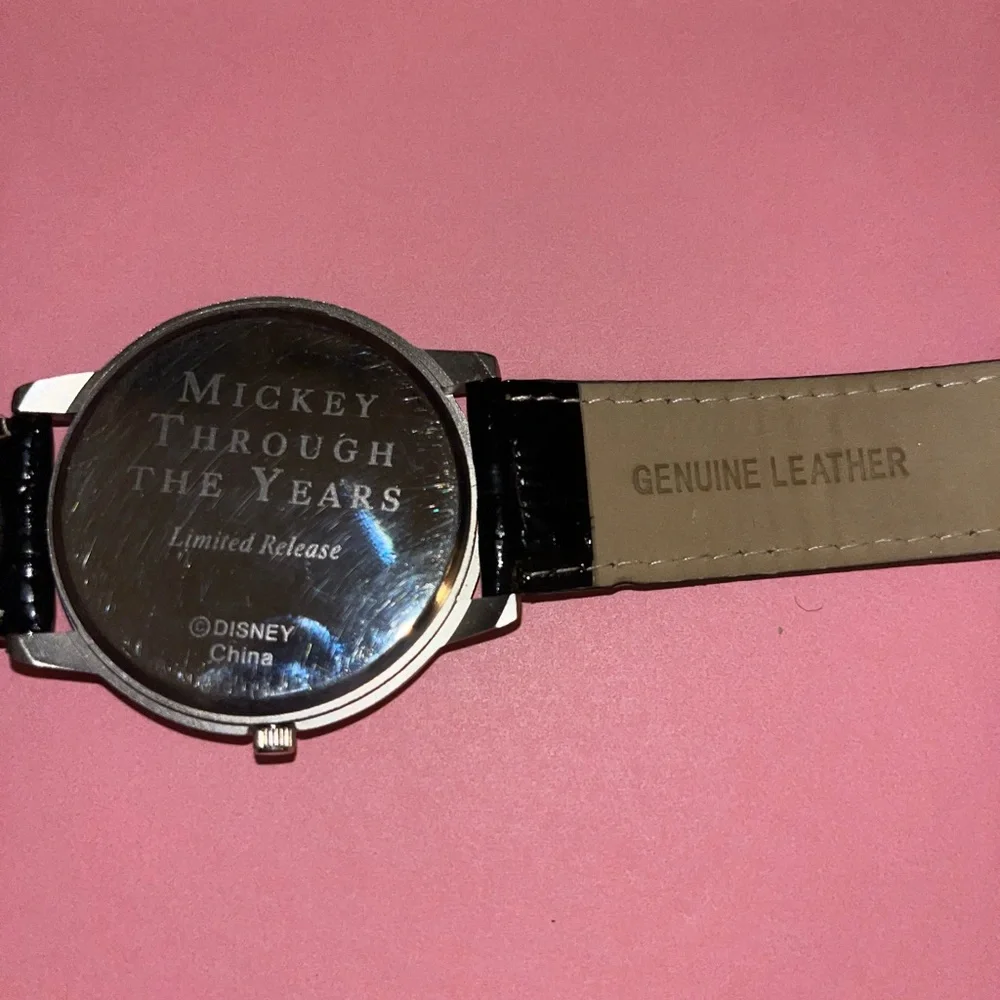 Disney Mickey Mouse Watch - Picture 2 of 3